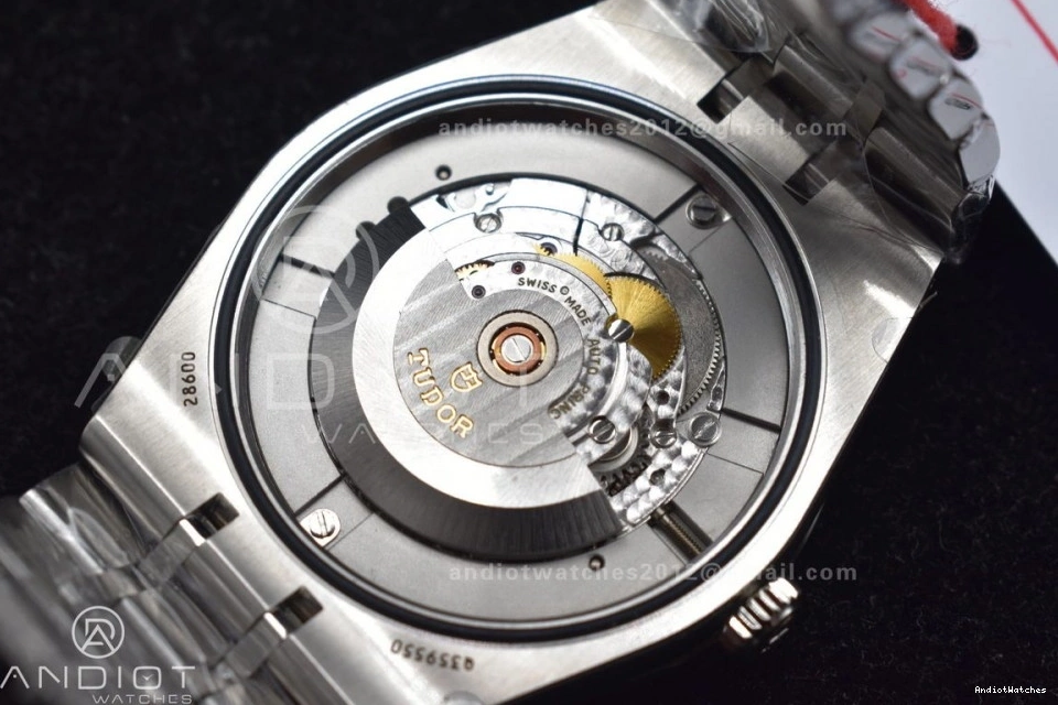 1192 on Best SS UrbanStyle A Dial Royal V7F Black Strap 1:1 Tudor Edition 1011
